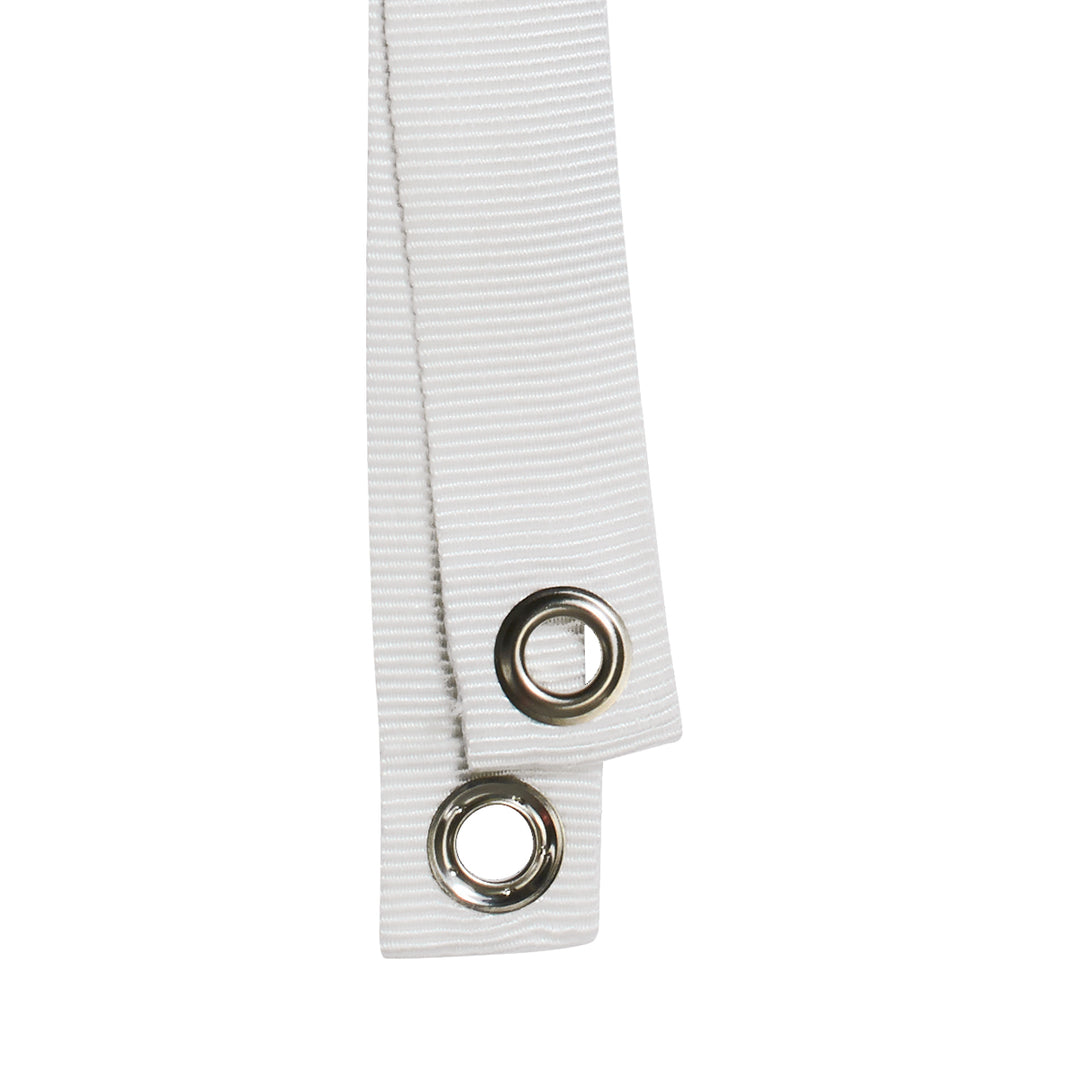 <tc>Net center strap with brass eyelet</tc>