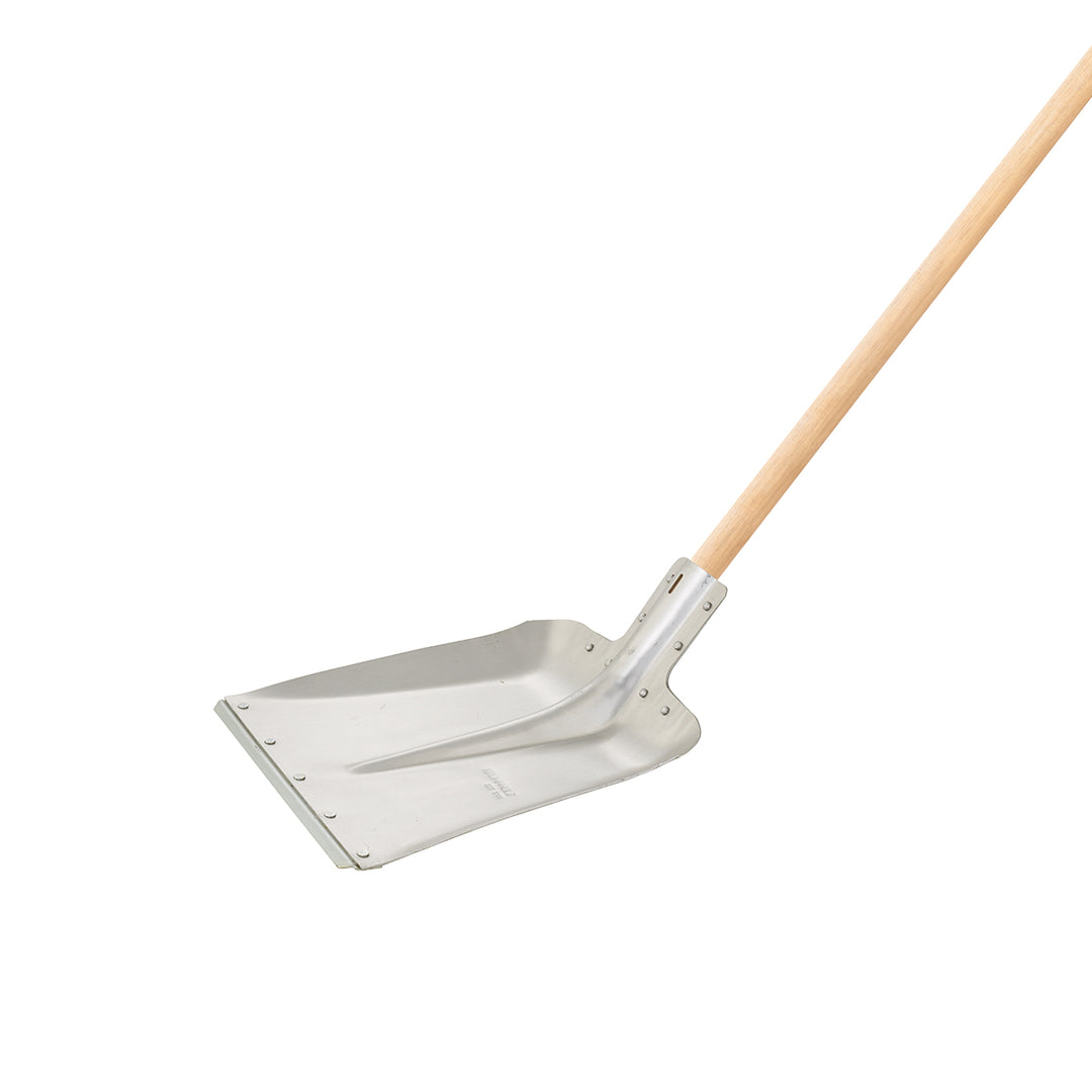 <tc>Aluminum clay shovel with steel edge, including handle</tc>