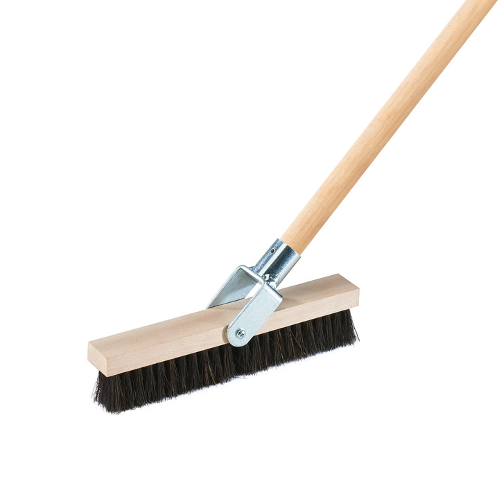 Line broom with movable handle holder, B-stock